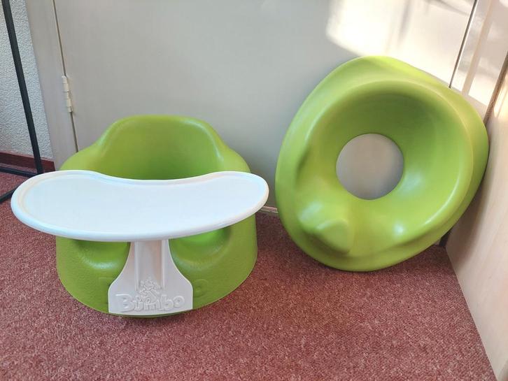 Bumbo Stoeltje + Tafel & Toiletbrilverkleiner, Kinderen en Baby's, Kinderstoelen, Zo goed als nieuw, Overige typen, Afneembaar eetblad