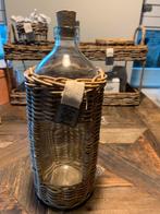 Riviera Maison fles in rattan houder, Ophalen of Verzenden, Zo goed als nieuw