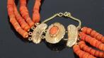 Bloedkoraal 4-strengs antieke ketting 14k gouden slot dames, Ophalen of Verzenden, Goud, Ketting, Met edelsteen
