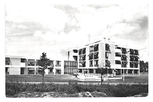 953846	Middelstum	Groningen	1974 Hippolytushoes	Nette oude k, Verzamelen, Ansichtkaarten | Nederland, Ongelopen, Groningen, 1960 tot 1980