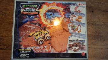 Monster Truck stuntstadium - zelfbouw beschikbaar voor biedingen