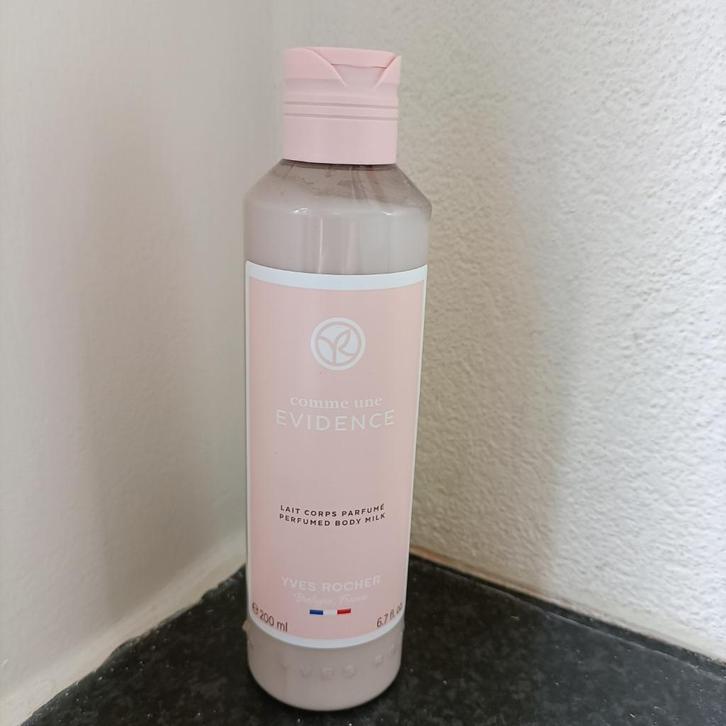 Comme une evidence bodymilk Yves Rocher, Sieraden, Tassen en Uiterlijk, Uiterlijk | Lichaamsverzorging, Nieuw, Bodylotion, Crème of Olie