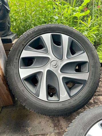 Winterbanden set 4 stuks UltraGrip 7 Goodyear beschikbaar voor biedingen