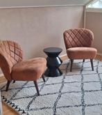 Twee cognac kleurige retro look  fauteuils, Huis en Inrichting, Fauteuils, Ophalen, Hout, Minder dan 75 cm, Zo goed als nieuw