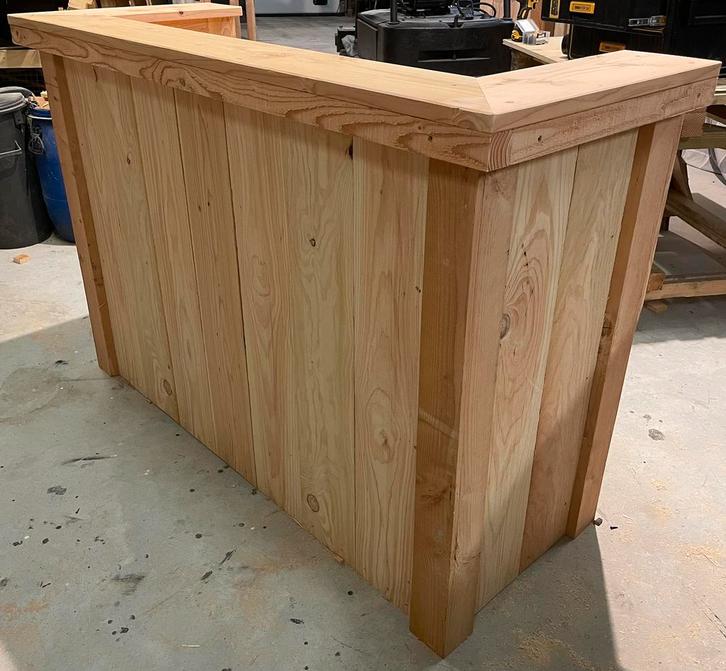 Nieuwe douglas houten bar met sterke 10x10 palen, Huis en Inrichting, Barren, Nieuw, Ophalen