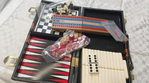 6 in 1 game koffertje, Hobby en Vrije tijd, Gezelschapsspellen | Bordspellen, Zo goed als nieuw, Een of twee spelers, Drie of vier spelers