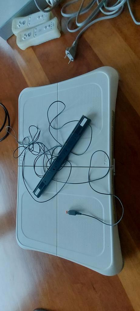 Nintendo Wii - Complete Set!, Spelcomputers en Games, Spelcomputers | Nintendo Wii, Gebruikt, Met 2 controllers, Met Balance Board