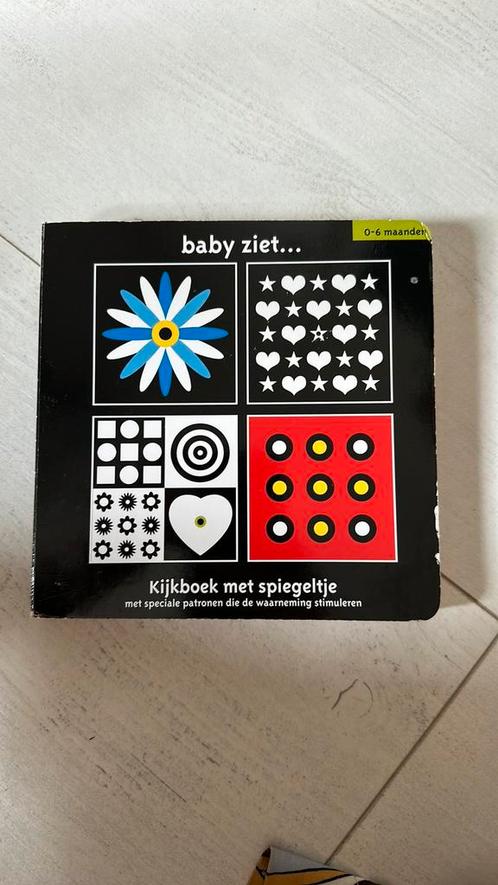 Baby ziet kijkboek 0-6 maanden, Boeken, Kinderboeken | Baby's en Peuters, Zo goed als nieuw, Ophalen of Verzenden