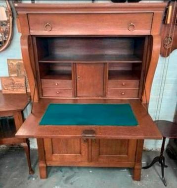 Kast antieke Hollandse eiken secretaire schrijfbureau beschikbaar voor biedingen