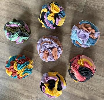 Snuffelbal: diverse maten en kleuren beschikbaar voor biedingen