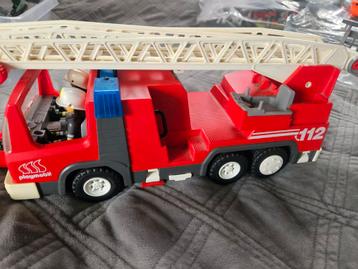 Grote Playmobil Brandweerauto beschikbaar voor biedingen