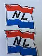 2 stickers NL/Nederland wapperende vlag, Verzamelen, Stickers, Overige typen, Zo goed als nieuw, Verzenden