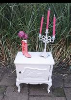 Nachtkastje wit Queen ann sierlijk kastje plantentafel, Huis en Inrichting, Kasten | Overige, Ophalen, Zo goed als nieuw
