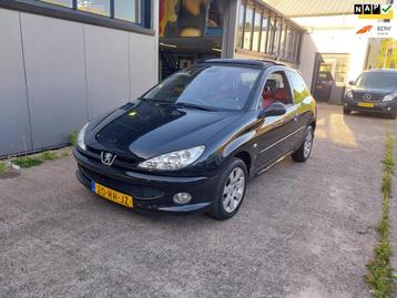 Peugeot 206 1.6-16V XS // Pano // Groot Scherm // Leder! beschikbaar voor biedingen
