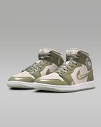 Nike Air Jordan 1 Mid - Olive Green / Beige – Maat 38, Ophalen of Verzenden, Zo goed als nieuw, Overige kleuren