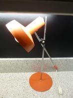 vintage tafellamp in de kleur oranje, Huis en Inrichting, Lampen | Tafellampen, Minder dan 50 cm, Gebruikt, Ophalen of Verzenden
