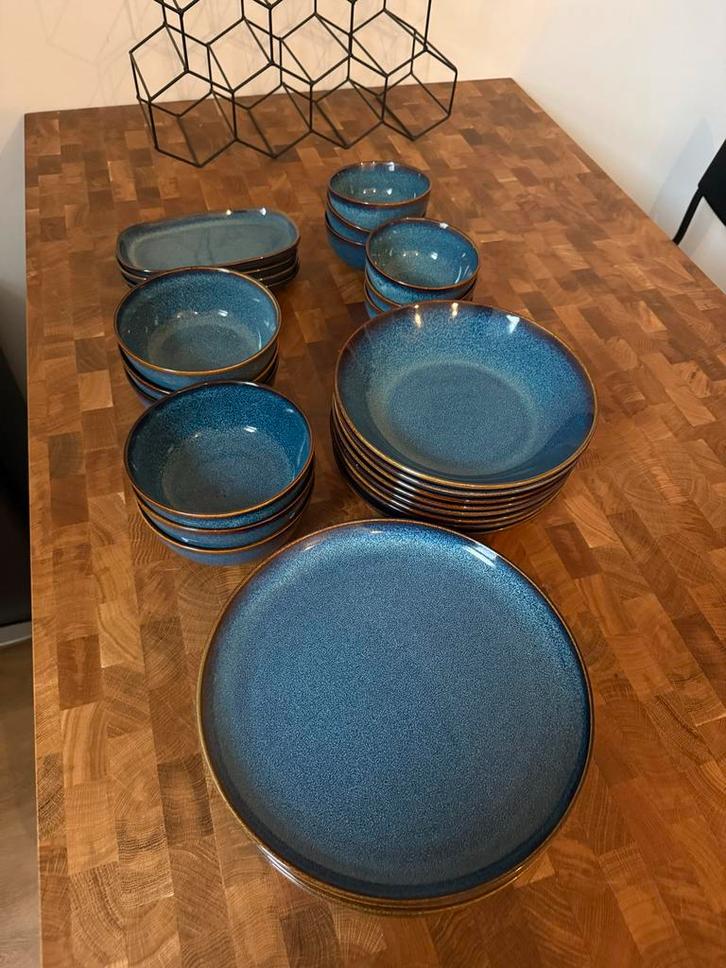 GLADELIG Servies - 8 Borden, 8 Diepe Borden, Meer, Huis en Inrichting, Keuken | Servies, Zo goed als nieuw, Compleet servies, Effen