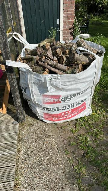 Bigbag haardhout gedroogt kan geladen worden met heftuck beschikbaar voor biedingen