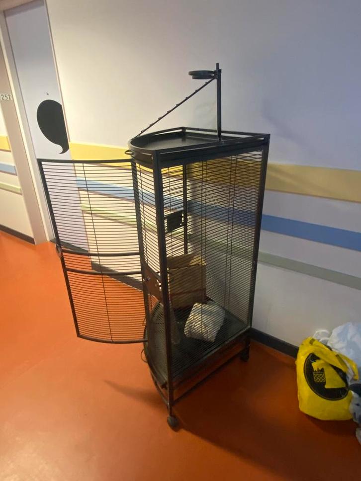 Vogelkooi te koop, Dieren en Toebehoren, Vogels | Hokken en Kooien, Zo goed als nieuw, Vogelkooi, Metaal, Ophalen