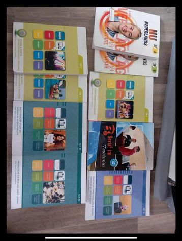 Boeken cosmo entertainment beschikbaar voor biedingen