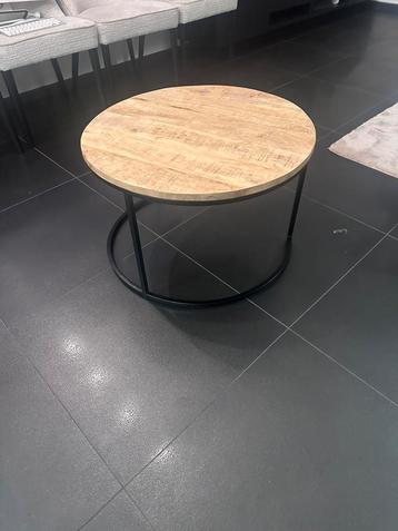 Rond salon tafel beschikbaar voor biedingen