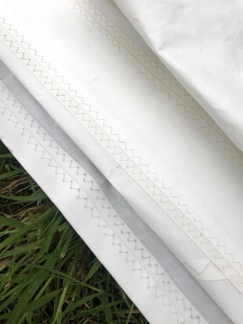Triradiale Genua-1 - UV strook- Foam in Voorlijk (10,60m.), Watersport en Boten, Zeilen en Zeiltoebehoren, Zo goed als nieuw, Genua of Fok