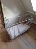 Smeedijzeren ledikant. Babybed, peuterbed., Kinderen en Baby's, Kinderkamer | Bedden, Ophalen, Zo goed als nieuw, Minder dan 140 cm