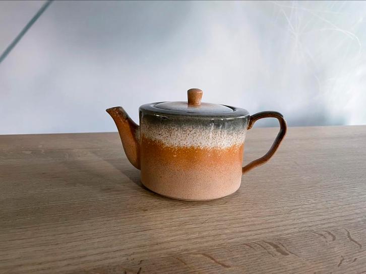 Strakke vintagelook theepot van keramiek, Huis en Inrichting, Keuken | Servies, Zo goed als nieuw, Overige typen, Overige stijlen