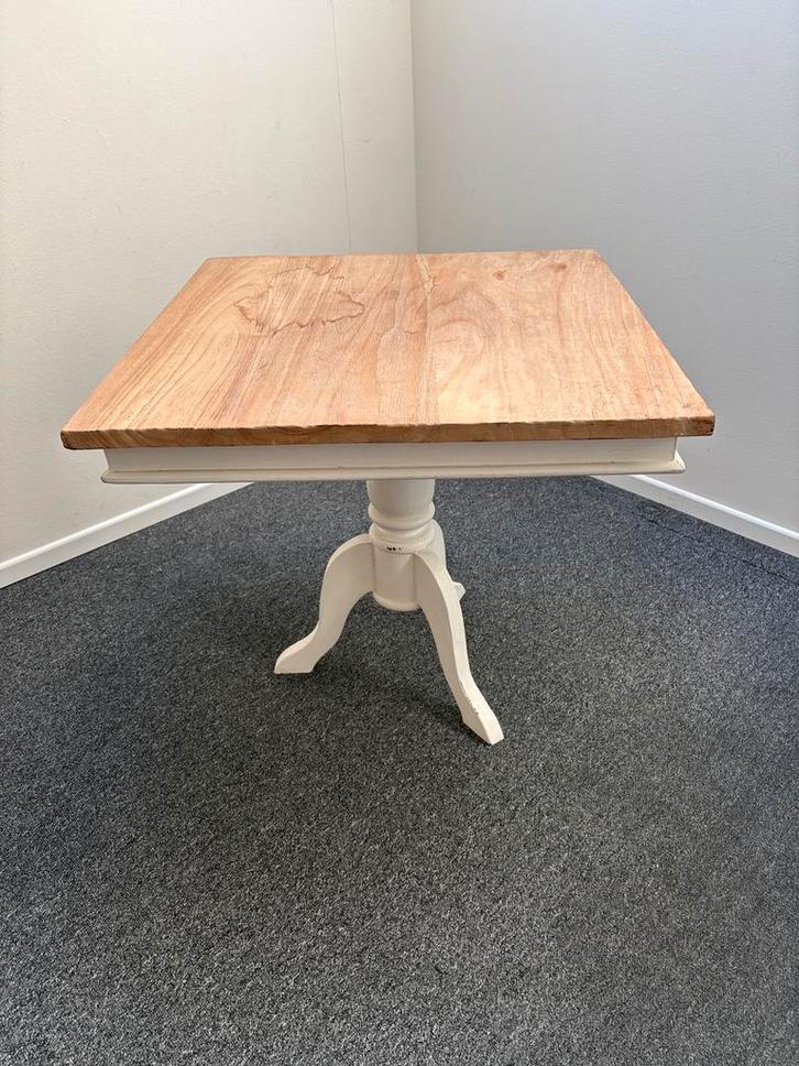 Klassiek massief houten / eiken bijzettafel, Huis en Inrichting, Tafels | Bijzettafels, Gebruikt, Vierkant, 45 tot 60 cm, 55 tot 75 cm