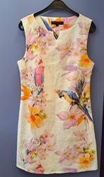 Superstition jurk creme + bloemen + papegaaien 42 L nr 42790, Kleding | Dames, Maat 42/44 (L), Superstition, Ophalen of Verzenden