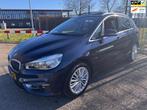 BMW 2-serie Active Tourer 220i High Exe Automaat LED Panoram, Auto's, BMW, 1998 cc, 730 kg, Euro 6, Blauw