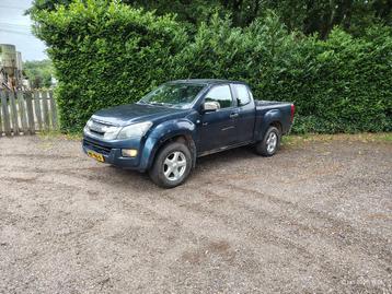 ISUZU D-MAX PICK-UP 4X4AUTOMAAT 2013 3500 KG TREKHAAK beschikbaar voor biedingen