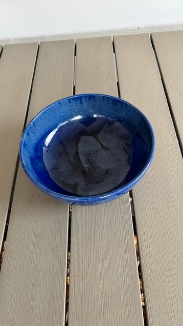 Mooie, blauwe, keramieke schaal van Elba beschikbaar voor biedingen