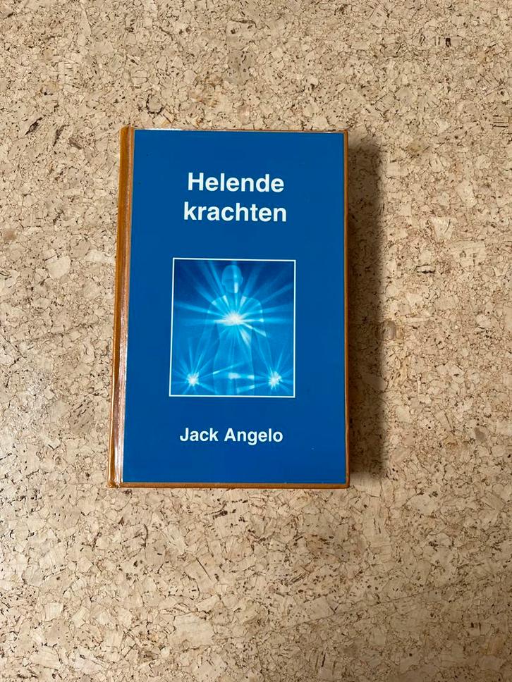 Helende Krachten - Jack Angelo, Boeken, Esoterie en Spiritualiteit, Zo goed als nieuw, Instructieboek, Spiritualiteit algemeen