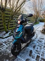 Piaggio Zip BROM full option 7000km! (Scooter brommer), Fietsen en Brommers, Ophalen, Zo goed als nieuw, Benzine