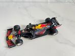 Red Bull RB13 schaalmodel, formule 1 wagen Max Verstappen, Ophalen of Verzenden, Zo goed als nieuw, Formule 1