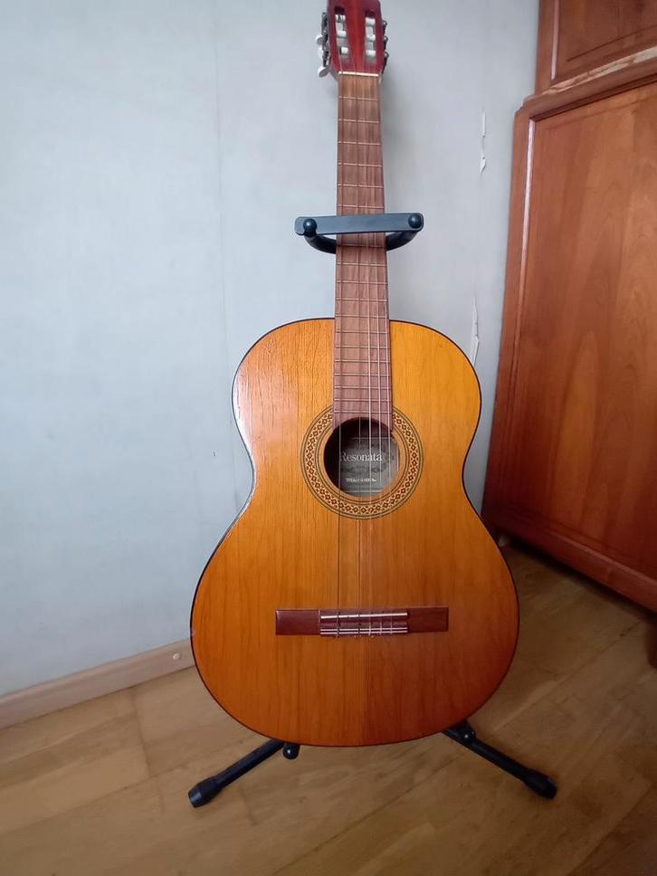 Akoestische gitaar - Resonata musima, Muziek en Instrumenten, Snaarinstrumenten | Gitaren | Akoestisch, Gebruikt, Klassieke of Spaanse gitaar