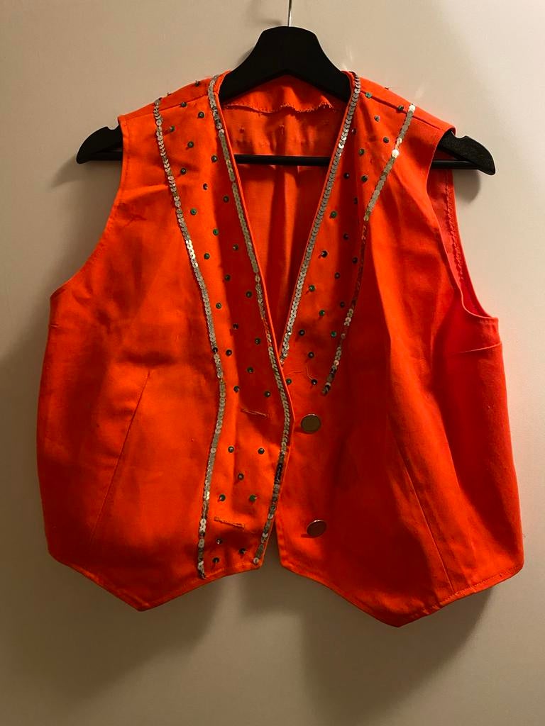 Oranje gilet met gouden details, Ophalen of Verzenden, Zo goed als nieuw, Jongen of Meisje