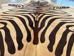 Uniek Koeienkleed met Zebra Print, Huis en Inrichting, Stoffering | Tapijten en Kleden, Crème, 150 tot 200 cm, Ophalen of Verzenden