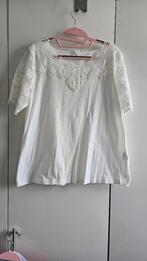 Mooi wit shirtje met dik kant Mt 42🍀Als nieuw🌿🌿, Kleding | Dames, T-shirts, Ophalen, Wit, Maat 42/44 (L), Zo goed als nieuw