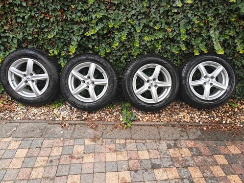 Winterbanden Renault Captur, Auto-onderdelen, Banden en Velgen, Banden en Velgen, Winterbanden, 16 inch, 205 mm, Ophalen