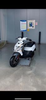 Piaggio zip kappenset, Fietsen en Brommers, Scooters | Piaggio, Ophalen of Verzenden, Zo goed als nieuw, Benzine, Zip