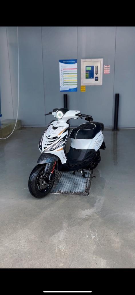 Piaggio zip kappenset, Fietsen en Brommers, Scooters | Piaggio, Zo goed als nieuw, Zip, Benzine, Ophalen of Verzenden