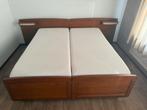 2 persoons senioren bed, 2 aparte bedden, Huis en Inrichting, Slaapkamer | Bedden, Ophalen, 90 cm, Eenpersoons, Bruin