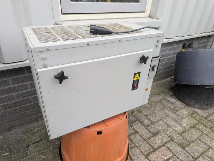 MistBuster 500 olienevelafzuiging cnc afzuiging demister, Doe-het-zelf en Verbouw, Ventilatie en Afzuiging, Gebruikt, Afzuiger