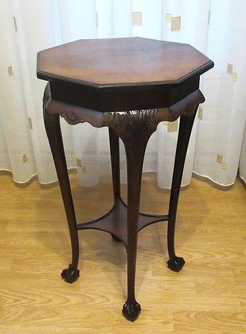 Antiek Victoriaanse stijl mahonie salontafeltje uit de19eeuw beschikbaar voor biedingen