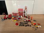 Playmobil Brandweerkazerne met voertuigen en accessoires, Kinderen en Baby's, Speelgoed | Playmobil, Ophalen of Verzenden, Zo goed als nieuw