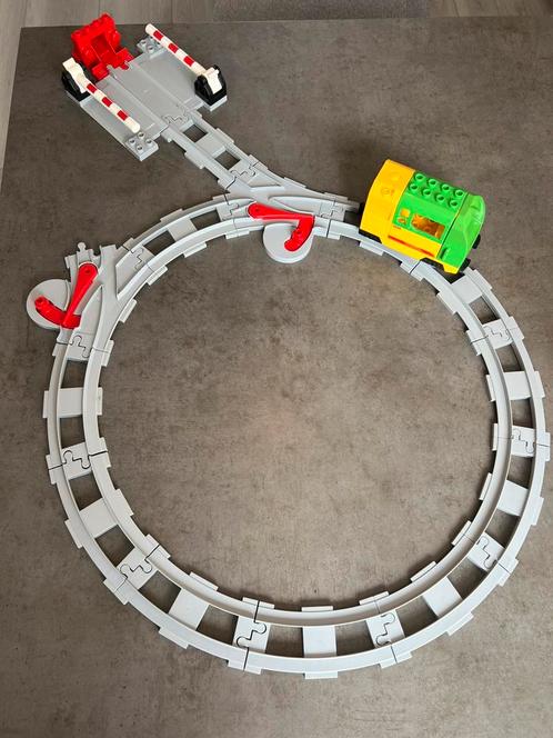 Lego Duplo trein plus spoor, Kinderen en Baby's, Speelgoed | Duplo en Lego, Zo goed als nieuw, Duplo, Ophalen of Verzenden