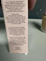 Charlotte Tilbury - Magic foundation SPF 15 shade 6,75 mediu, Sieraden, Tassen en Uiterlijk, Overige kleuren, Gehele gezicht, Nieuw