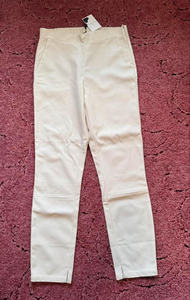 Dante6 faux leren broek maat 40 (maat 4) nieuw, Kleding | Dames, Broeken en Pantalons, Nieuw, Maat 38/40 (M), Beige, Lang, Ophalen of Verzenden